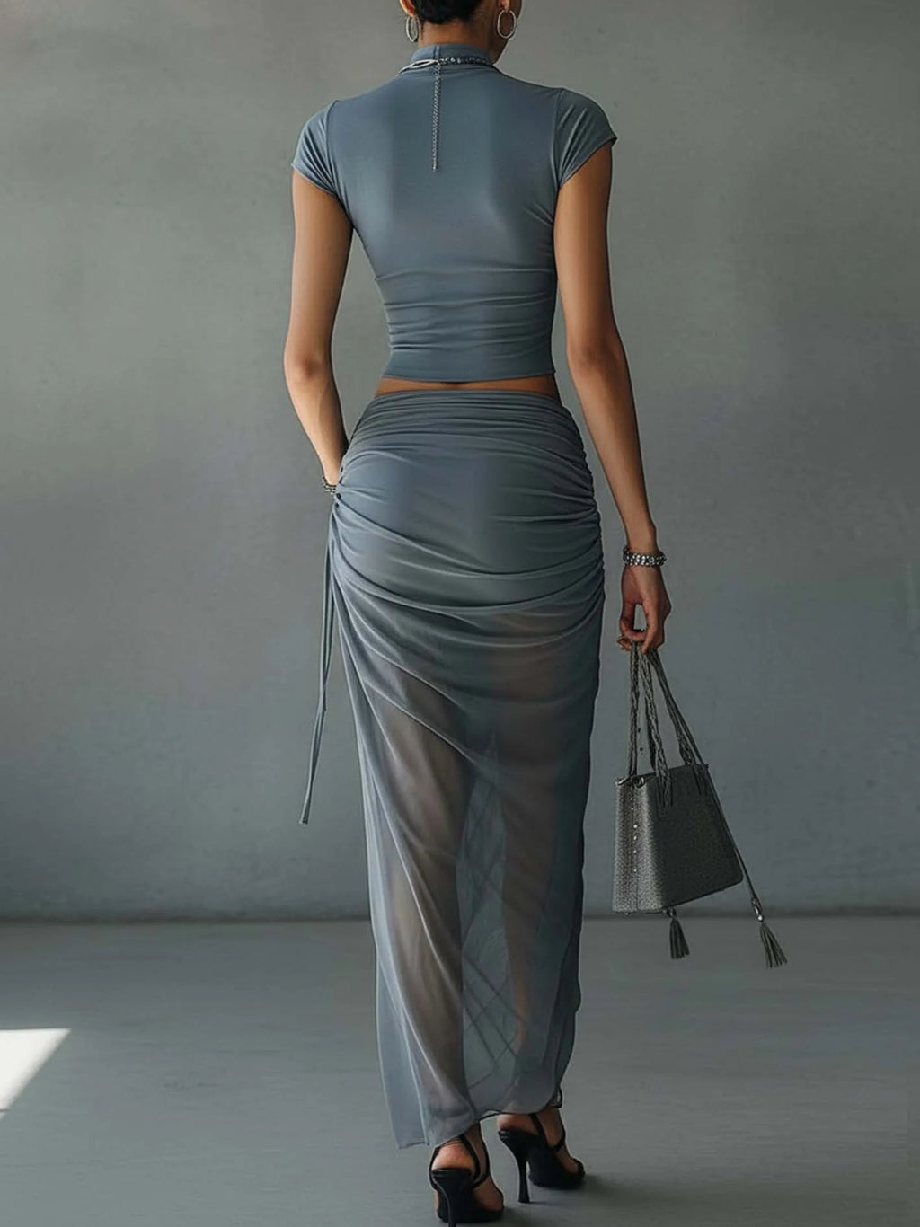 Ensemble Bleu T-Shirt & Jupe en Filet