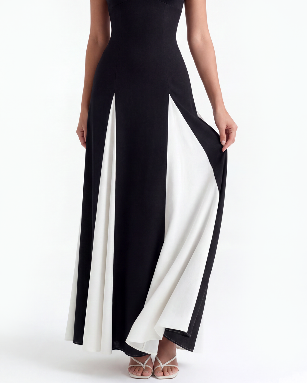 Robe longue à fines bretelles avec empiècements contrastants