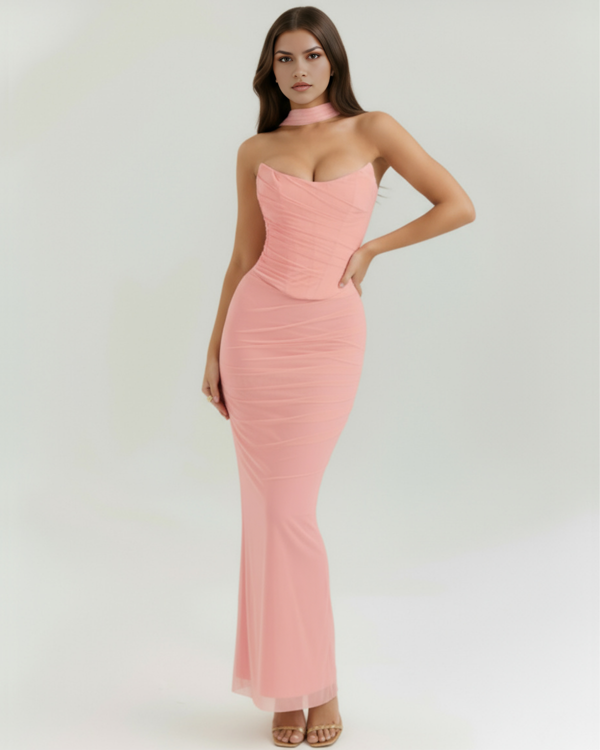 Robe longue ajustée avec ras-de-cou