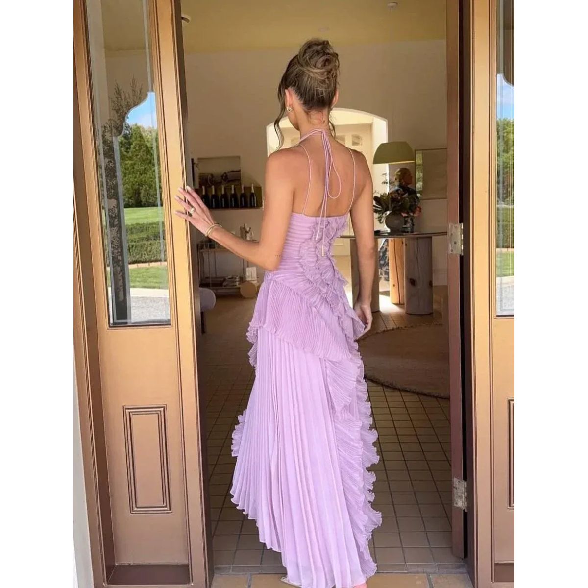 Robe plissée avec détail à volants