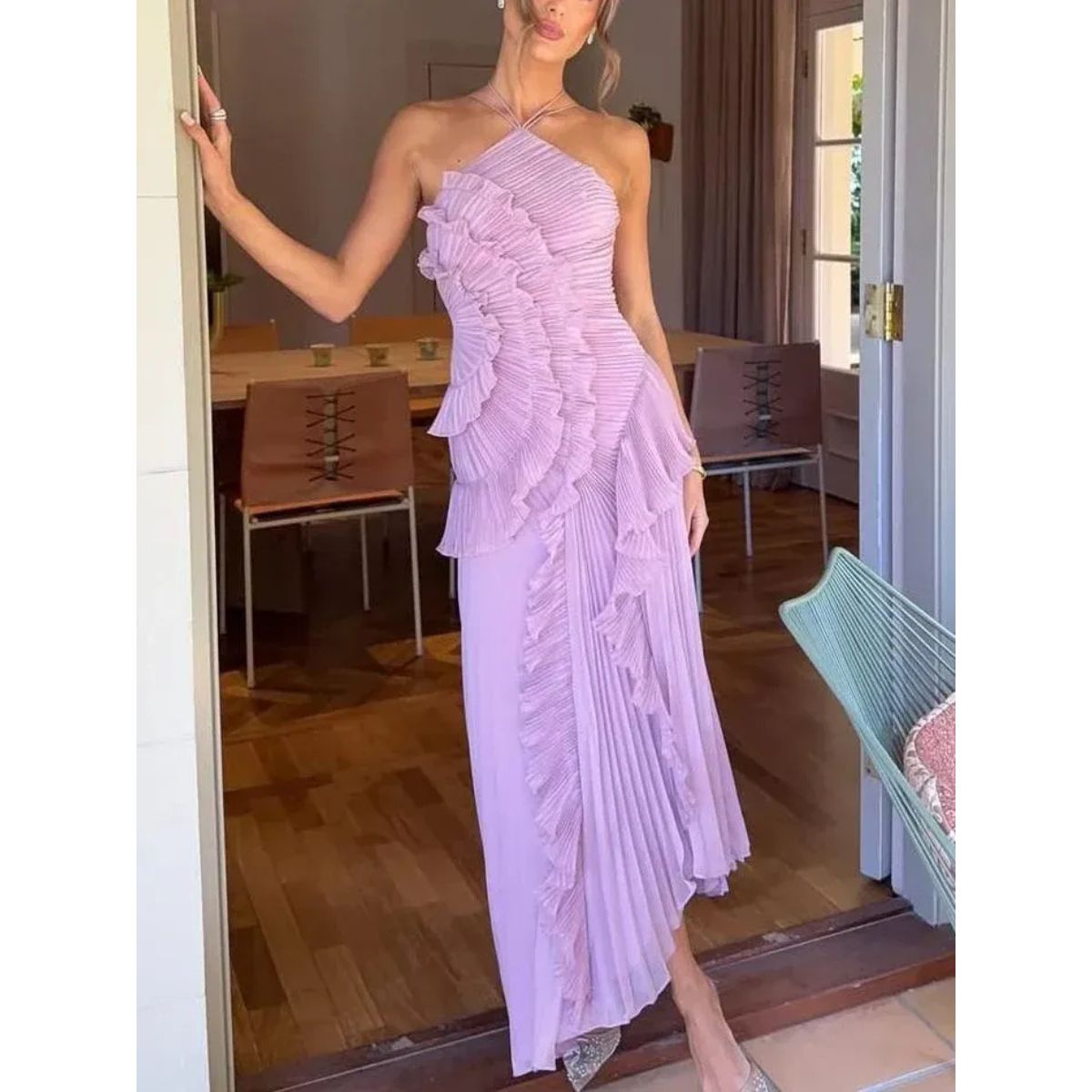 Robe plissée avec détail à volants