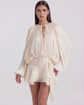 Robe courte fluide à manches bouffantes