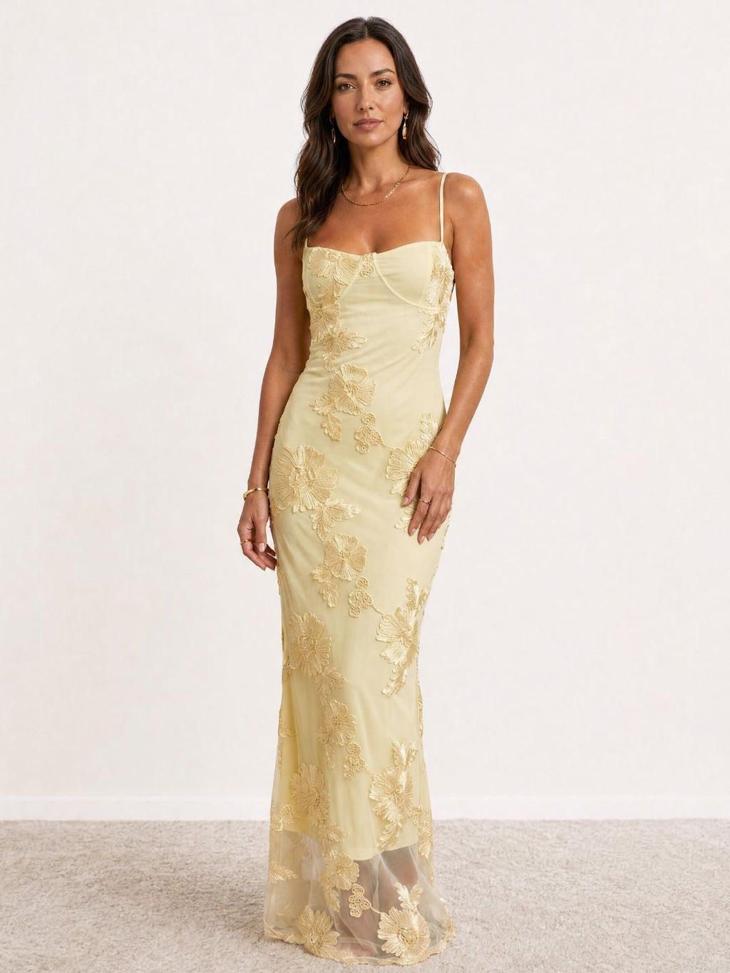Robe longue brodée à bretelles