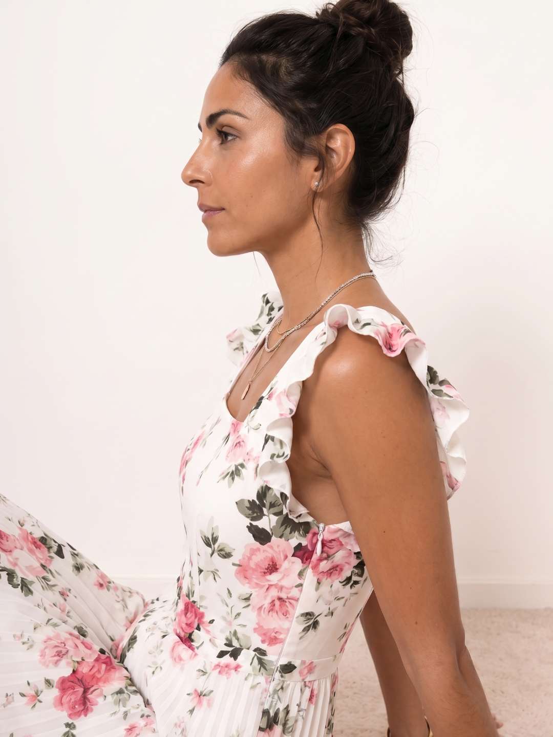 Robe midi fleurie plissée à volants