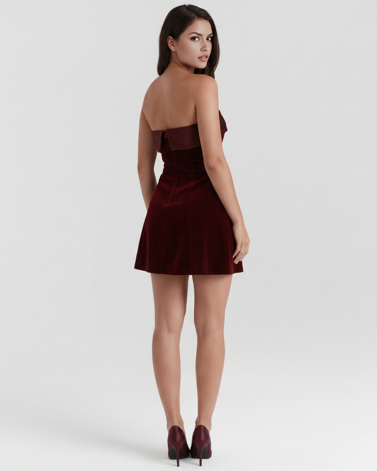 Robe courte bustier avec finition velours