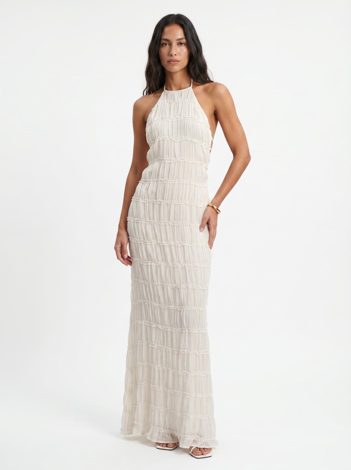 Robe longue dos nu à texture plissée