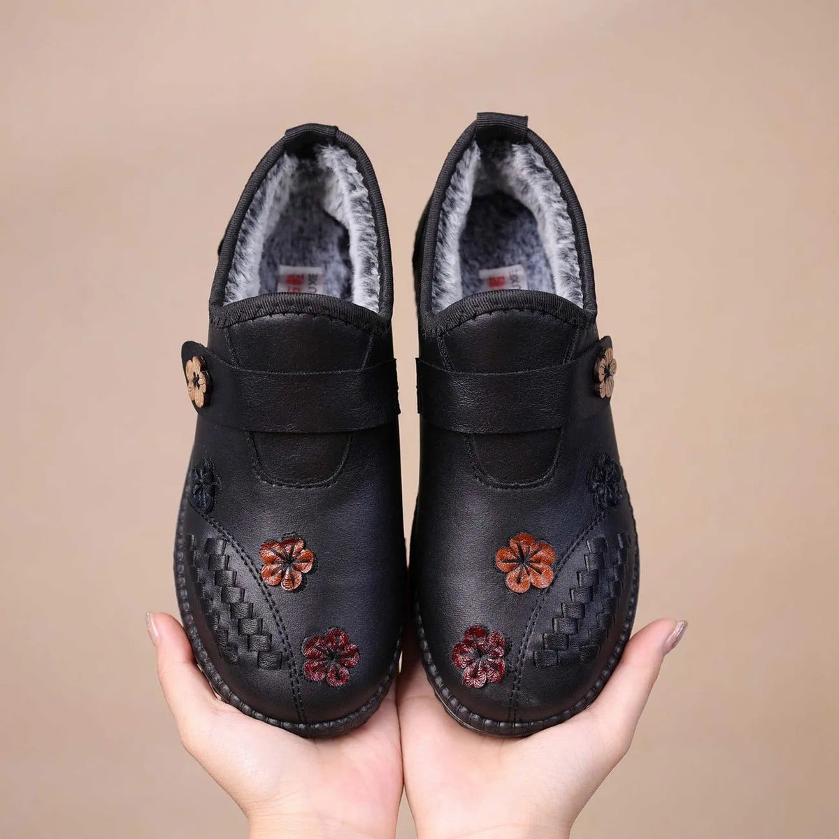 Pilar™ | Chaussures orthopédiques fourrées à fleurs brodées