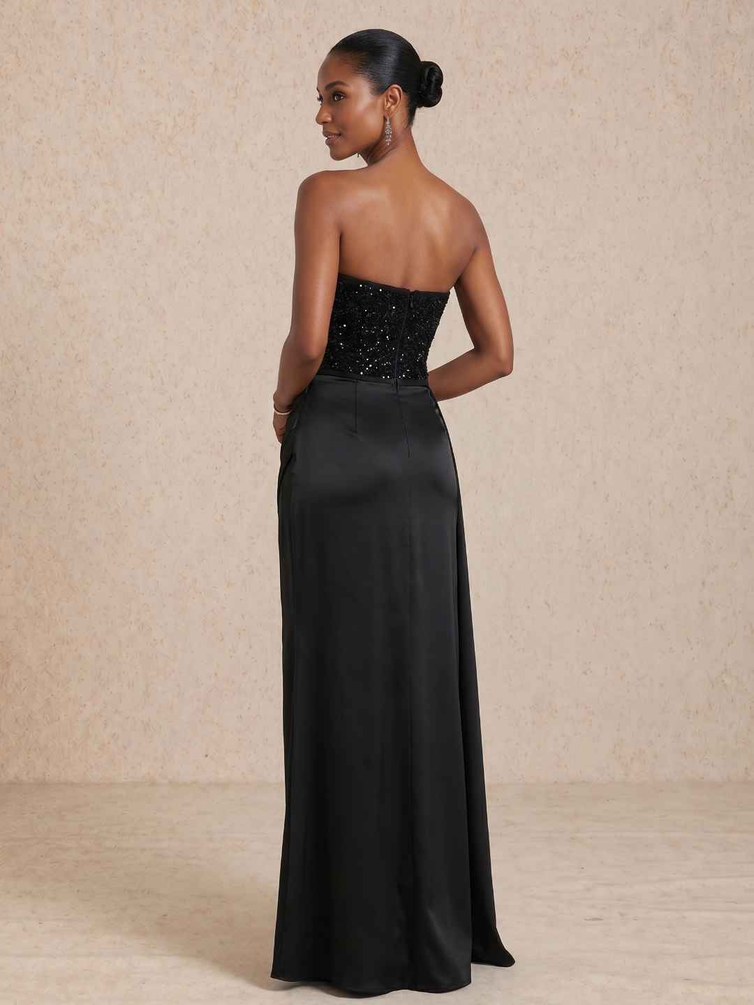 Robe longue avec buste à sequins