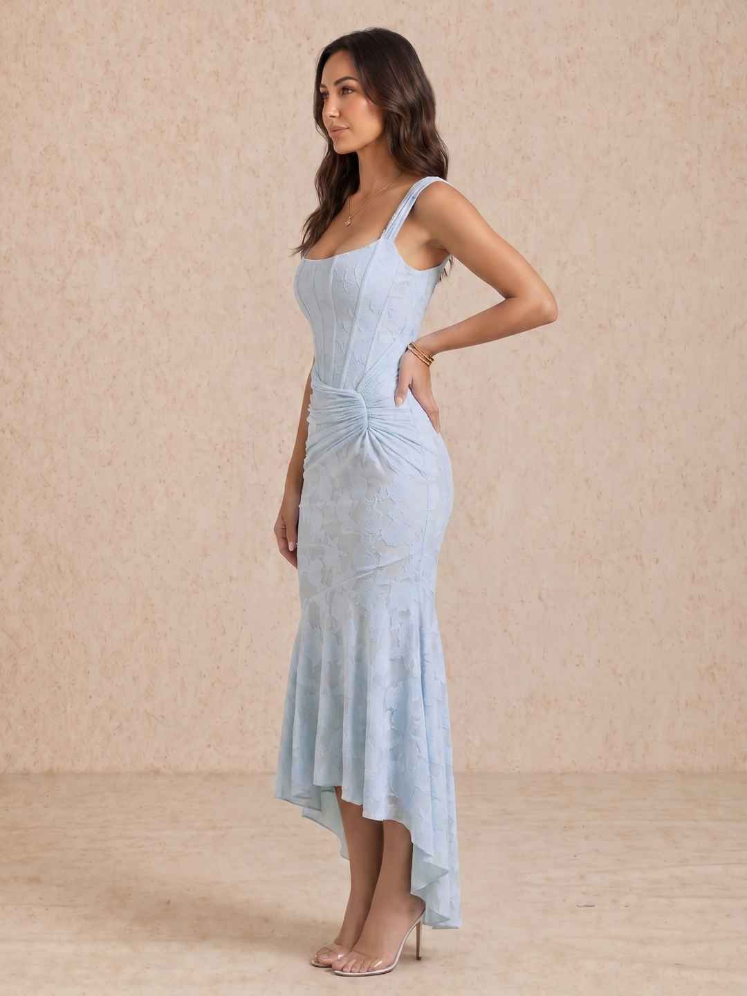 Robe midi drapée à décolleté carré