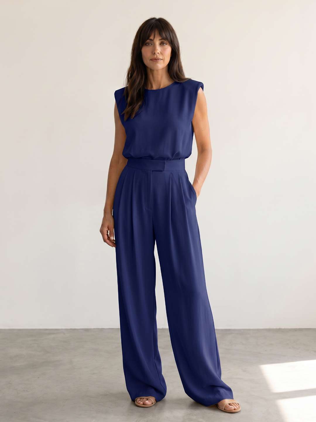 Ensemble fluide avec top structuré et pantalon large