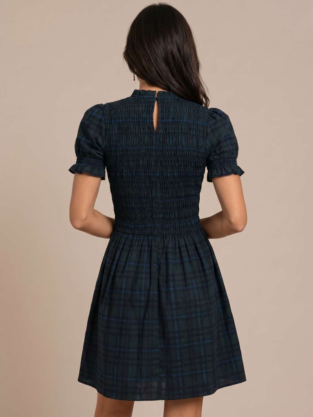 Robe à carreaux avec smocks
