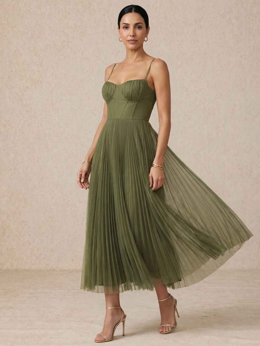 Robe midi plissée à bretelles