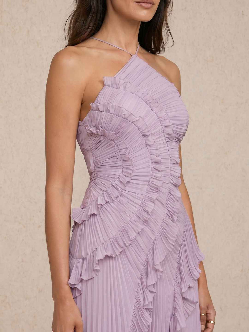 Robe plissée avec détail à volants