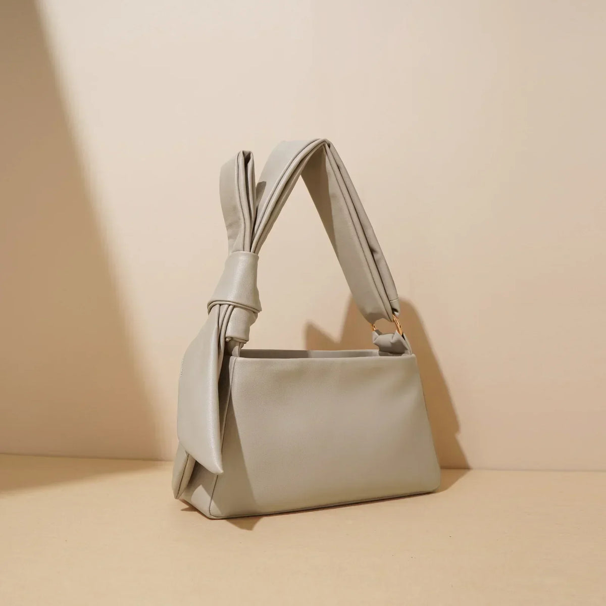 Sac bandoulière en cuir avec nœud Hilda