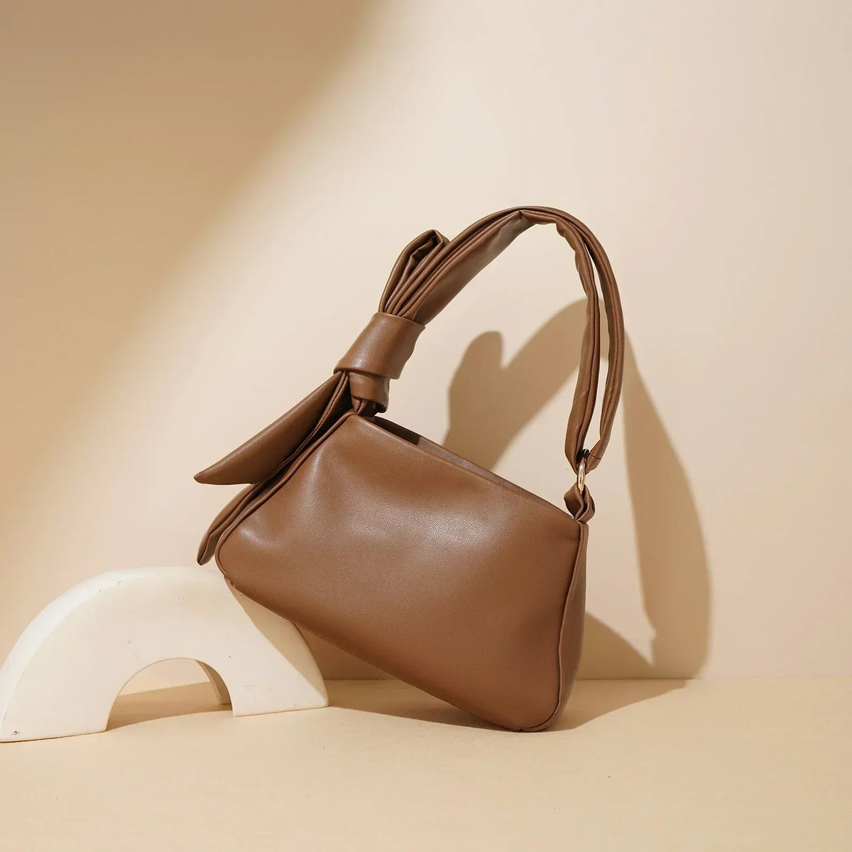 Sac bandoulière en cuir avec nœud Hilda