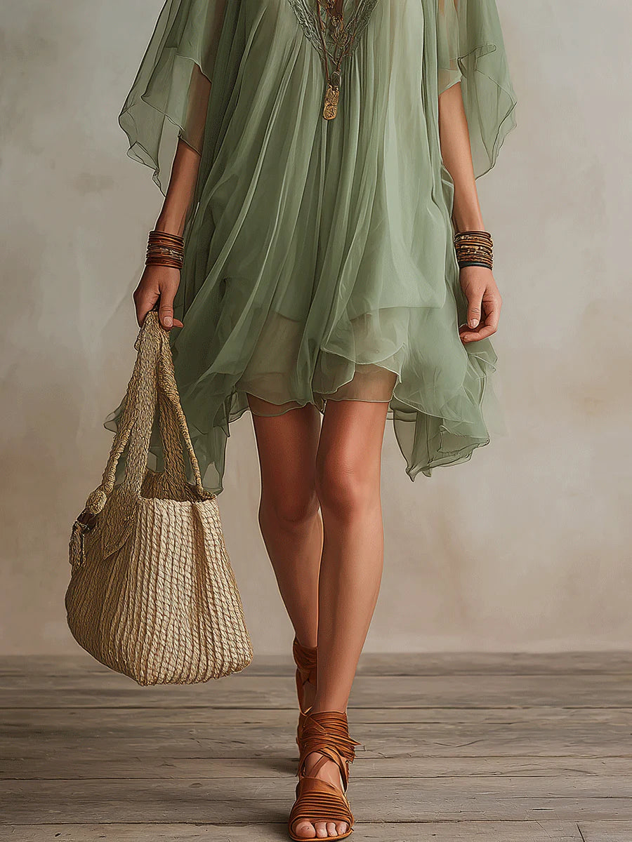 Mini Robe Verte Aérienne en Mousseline avec Décolleté en V