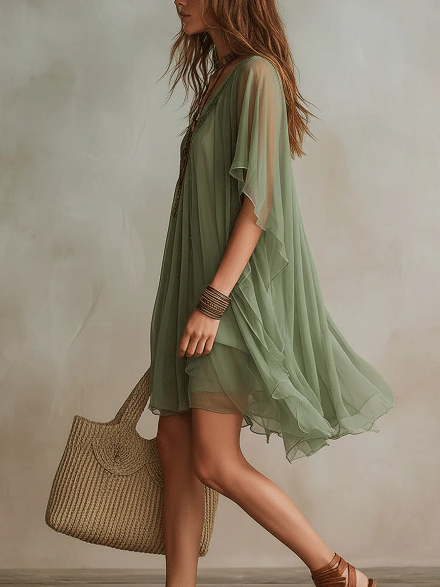 Mini Robe Verte Aérienne en Mousseline avec Décolleté en V