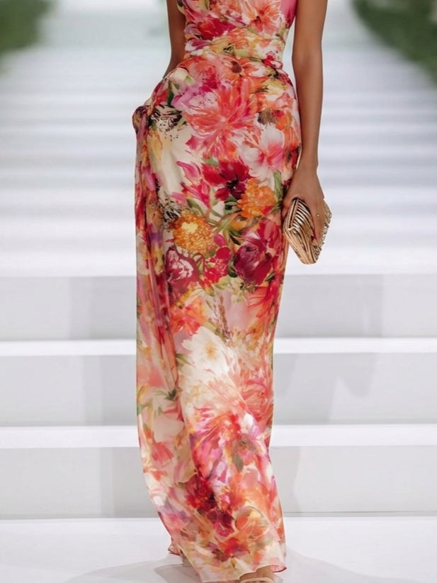 Robe maxi rouge en mousseline avec décolleté dos nu