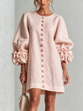 Mini-robe florale rose à boutons avec manches florales surprenantes
