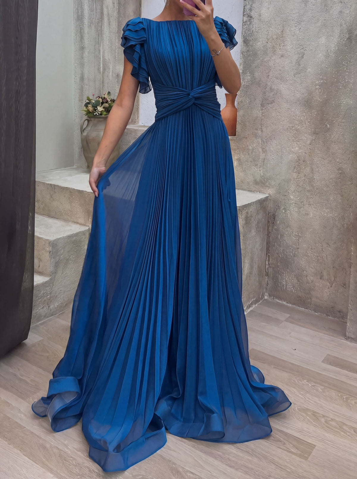 Robe plissée avec détail noué