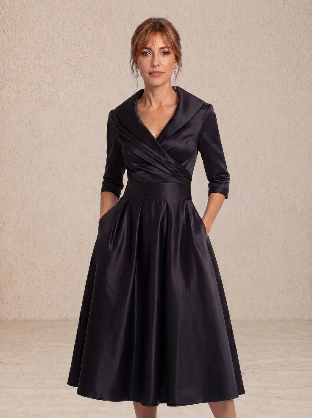 Robe midi satinée élégante