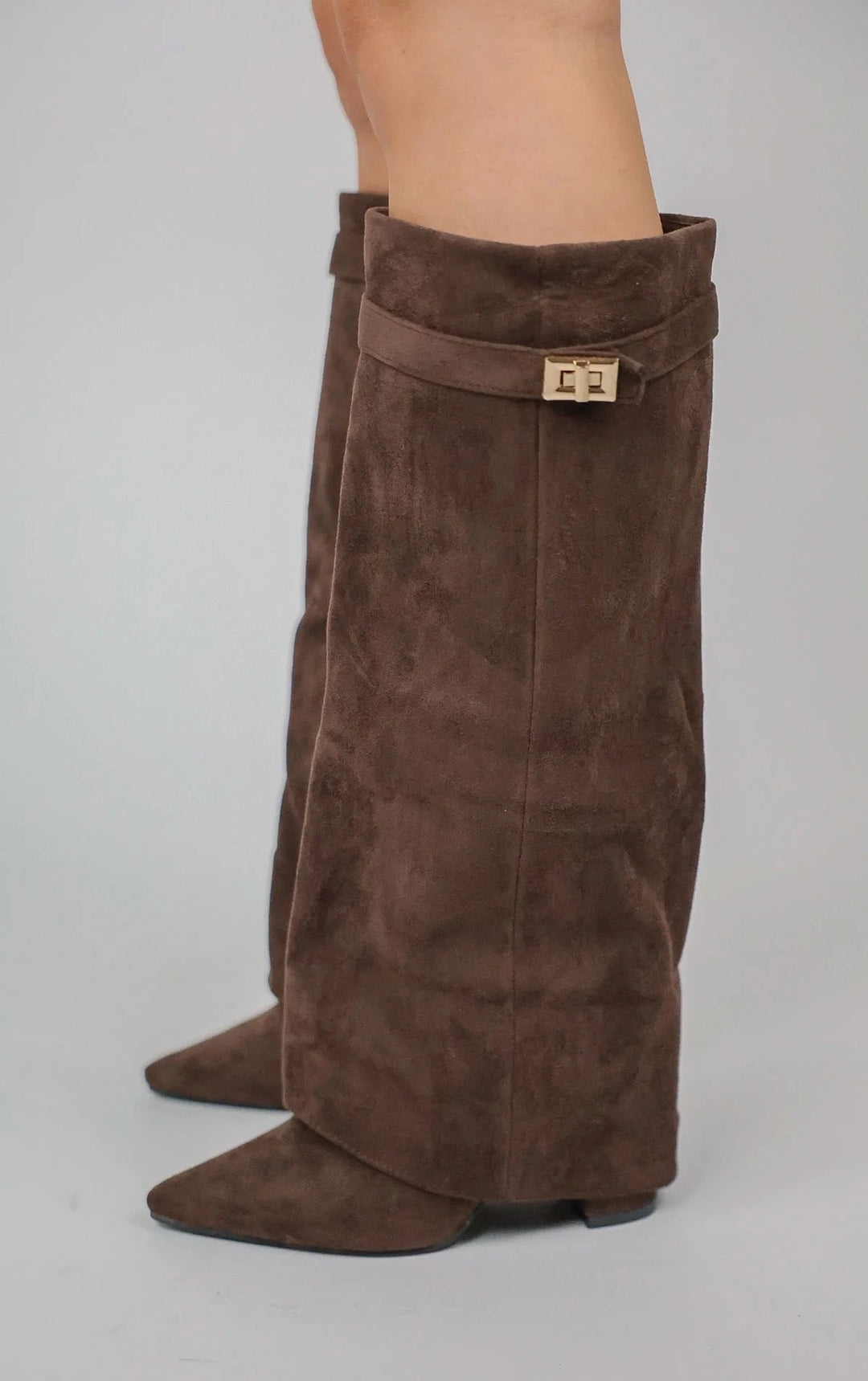 Bottes hautes élégantes effet daim