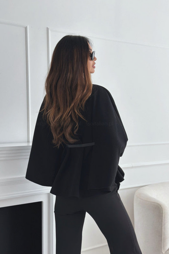 Cape élégante avec ceinture