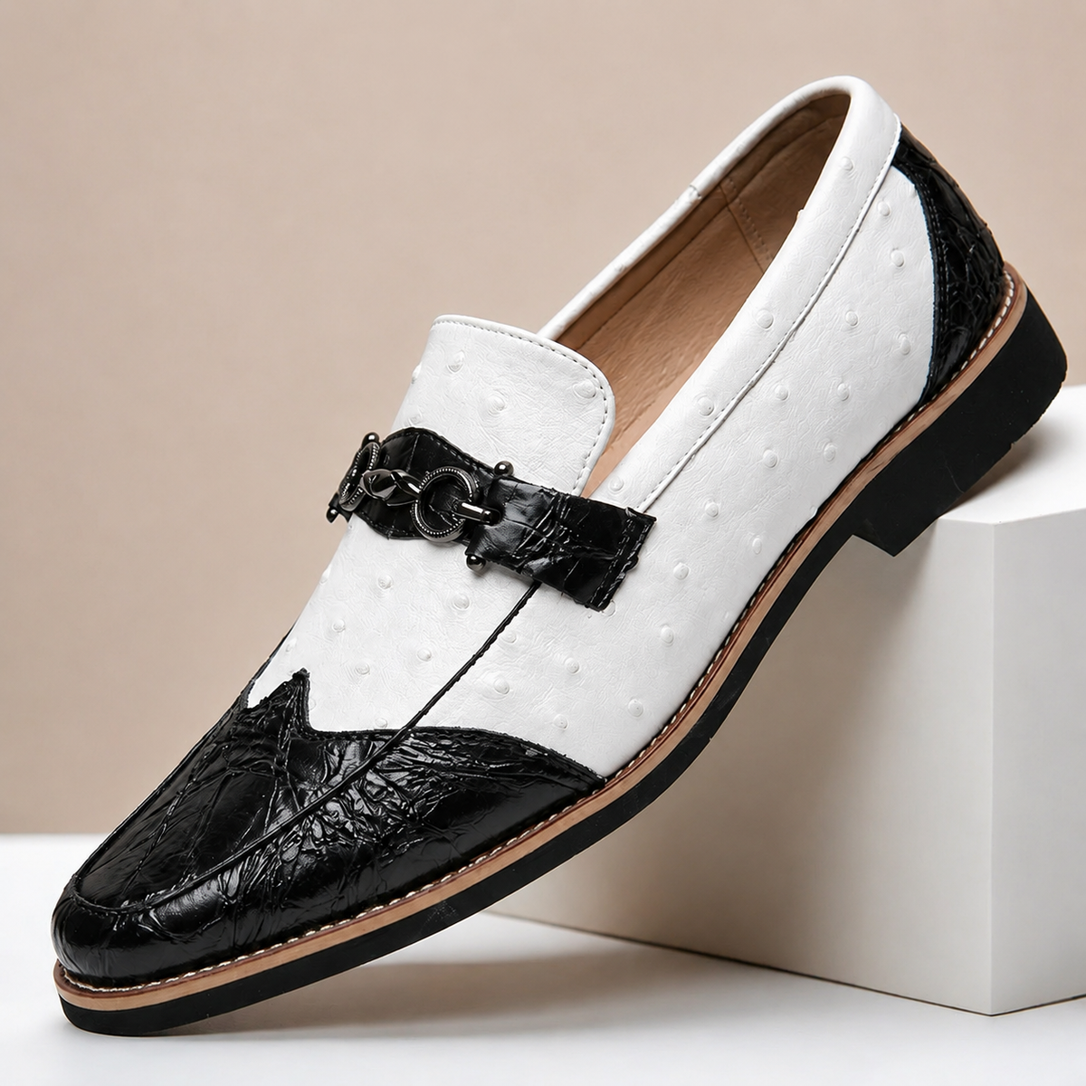Mocassins Renzo en Cuir Véritable à Détails Texturés