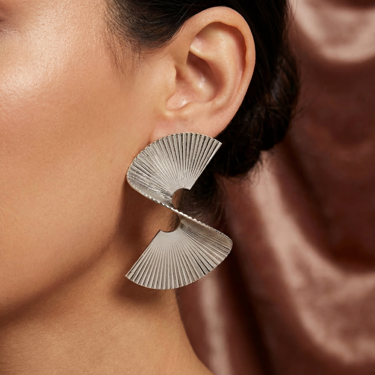 Boucles d’oreilles en métal plissé