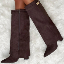Bottes hautes élégantes effet daim