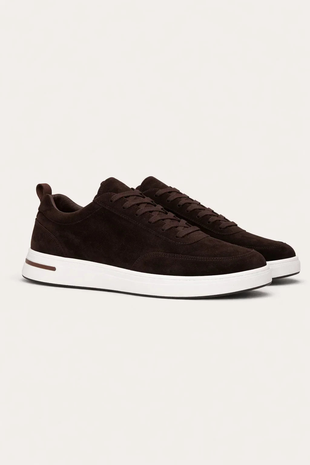 Sneaker en daim marron